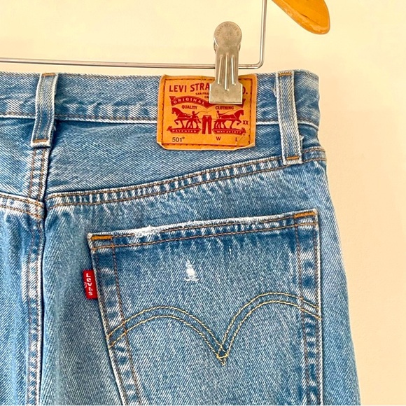 Levi’s Distressed 501 Denim Jeans - Picture 5 of 10